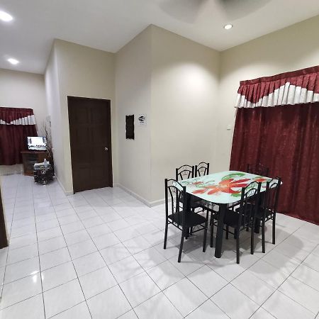 Homestay Selinsing Simpang Ampat Semanggol Buitenkant foto